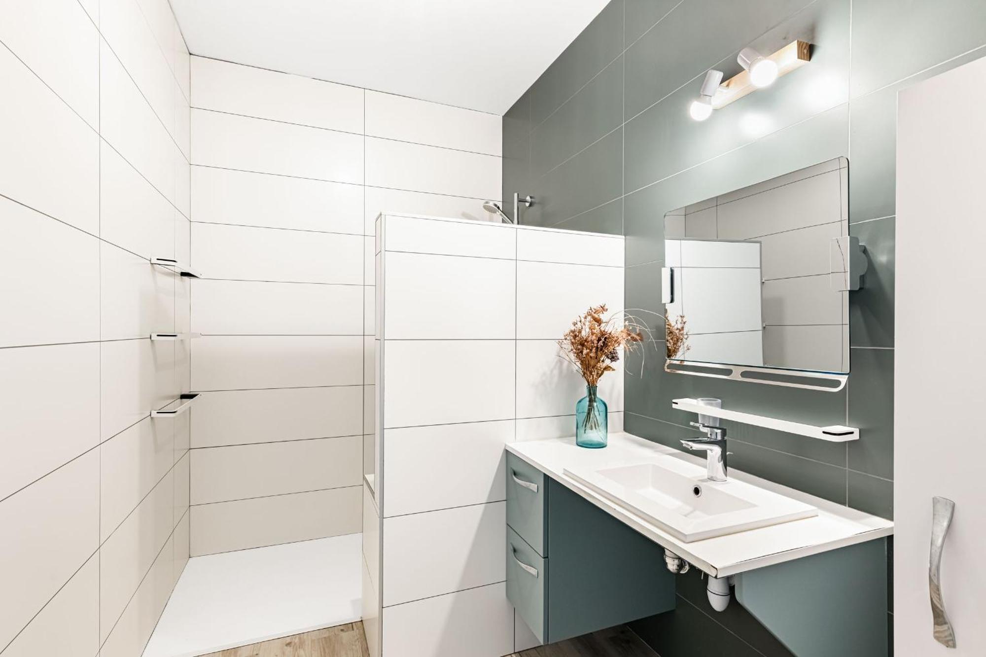 Ecureuil - Charme Et Standing A Saint Galmier Apartment ภายนอก รูปภาพ